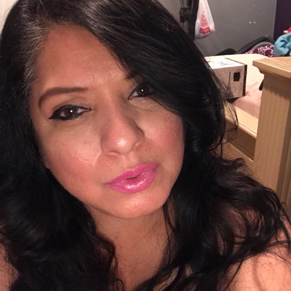 Meet your Posher, Leticia